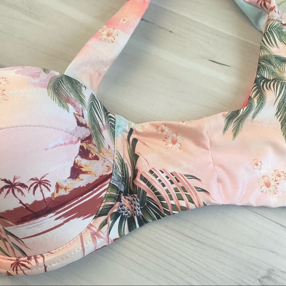 Agua Bendita Underwire Bikini Top - Picture 14 of 15